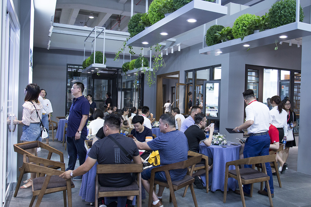 超凡国际门窗亮相广州建博会